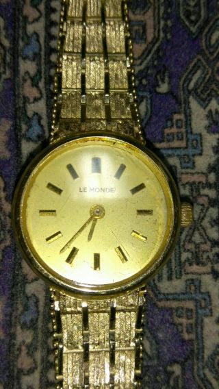 Vintage solid 14k gold le monde windup watch 37.  4 grams 11