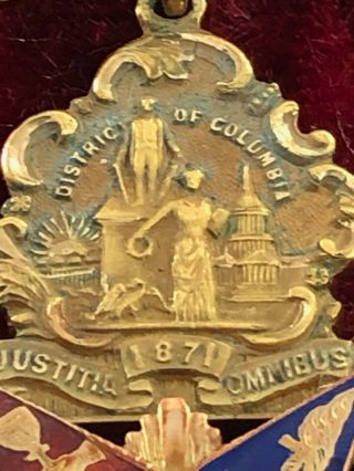 Antique Masonic 14K Past Grand Patron Testimonial Jewel 33.  1 grams with case. 4