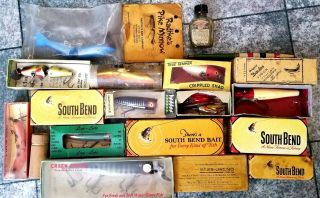 Big Vintage Tackle Box,  Full of Old Fishing Lures,  over 15 in boxes. 4