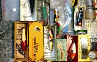 Big Vintage Tackle Box,  Full of Old Fishing Lures,  over 15 in boxes. 8