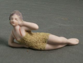 Antique Bathing Beauty Figurine 5684 - Laying On Side In Bathing Suit 8 Cs