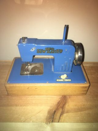 Vintage Toy Kay - Ee Sew Master Battery Operated