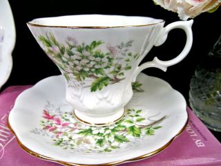 ROYAL ALBERT tea cup and saucer Friendship Hawthorn teacup lyric shape shell 2