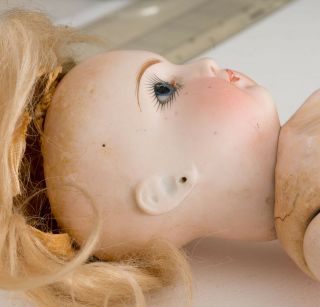 LOVELY ANTIQUE BELTON TYPE BISQUE HEAD DOLL FIXED BLUE SWIRL EYES JOINTED BODY 11