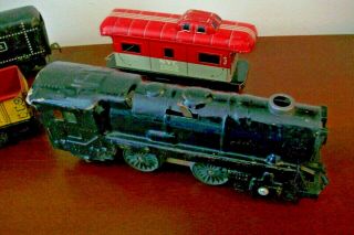 VINTAGE 1940 ' S 50 ' S TIN MARX TOY WIND UP TRAIN SET (LOCOMOTIVE,  3 CARS) 2