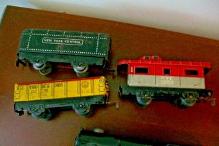 VINTAGE 1940 ' S 50 ' S TIN MARX TOY WIND UP TRAIN SET (LOCOMOTIVE,  3 CARS) 4