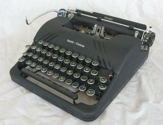 Vintage 1940s Smith - Corona Silent Typewriter &case Needs Minor Service