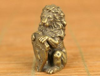 Rare Chinese Old Bronze Hand Carving Lion Statue Figue Netsuke Noble Ornament