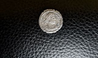 British - Ancient Roman Coin - Silver Siliqua