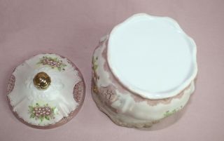 BISCUIT BARREL,  ENGLAND PORCELAIN EMBOSSED PATTERN HAND PAINTED SIGNED E.  L.  SMITH 3