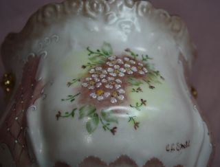 BISCUIT BARREL,  ENGLAND PORCELAIN EMBOSSED PATTERN HAND PAINTED SIGNED E.  L.  SMITH 6