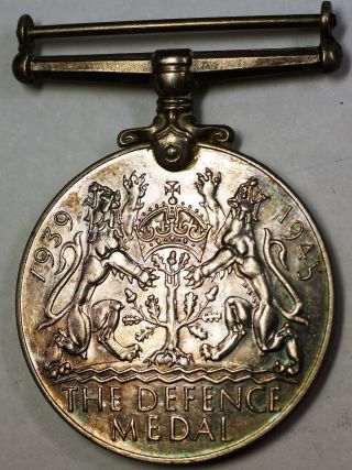 1939 - 1945 United Kingdom Great Britain World War Two Silver Defiance Medal