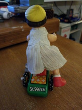 VINTAGE TIN WIND - UP TOY GIRL ON SCOOTER MS 174 MADE IN CHINA 1960s Kick 4