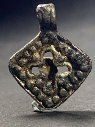 ULTRA RARE ANCIENT NORMAN GOLD GUILD CROSS W CENTER STONE CIRCA.  1200 AD 8