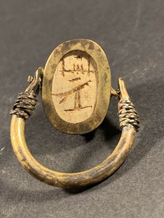 POSS GOLD GUILD ANCIENT EGYPTIAN SCARAB RING CIRCA 990 - 660BCE 2
