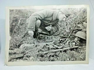 Ww1 Soldier W/ Dead Skeleton Montfaucon Battle Graphic War Image 5 X 7 Photo