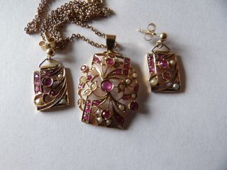 Lush Victorian Ruby & Pearl 9 Carat Rose Gold Plaque Necklace & Earrings Xwl360