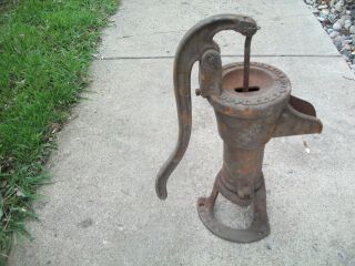 Vintage Superior Cast Iron Hand Water Cistern Pump 17” Tall