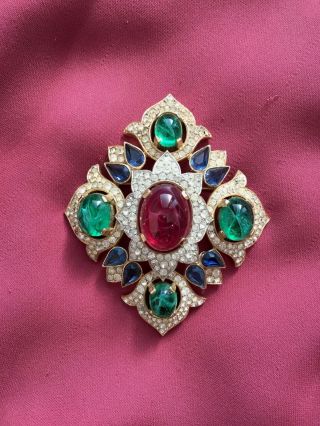 Gorgeous Rare Vintage Crown Trifari Jewels Of India Brooch