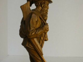 Black Forest Hunting Man with Gun and Dog Carving Light Wood 12 