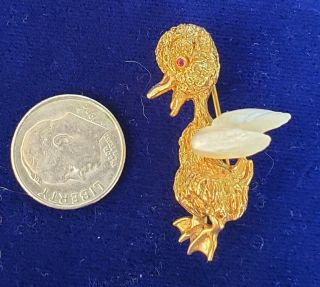 Vintage 14K Yellow gold Pearls Ruby eye William Ruser Duck Pin Brooch Rare 8