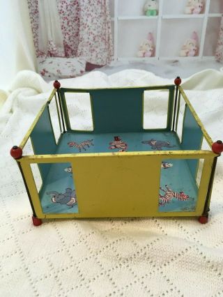 VINTAGE 1930 ' s J.  Chein & Co.  TIN DOLL FURNITURE Yellow & Blue BABY ' S Playpen 2