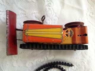 VINTAGE TIN WIND UP MARX TRACTOR DOZER WITH BLADE 2
