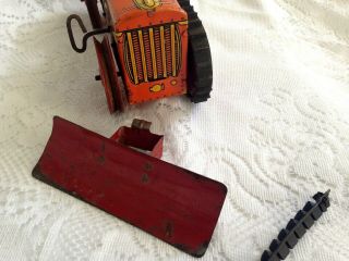 VINTAGE TIN WIND UP MARX TRACTOR DOZER WITH BLADE 5