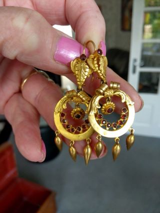 Gorgeous Vintage 15ct Gold Garnet Drop Earrings