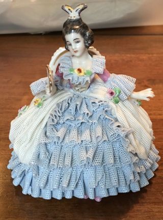 Vintage 1940s Handgemalt Lady In Dress Hand Painted German Dresden Porcelain