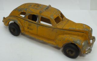 Yellow Cab Co Vintage 8 Inch Die Cast Toy Car Taxi 1940 