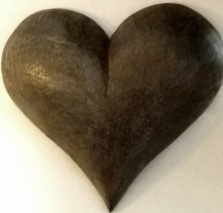 LARGE VINTAGE 1930s - 1940s HAND CARVED SOLID WOOD HEART 8x9 
