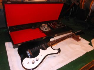 Vintage 1960 ' s Silvertone Model 1448 Electric Guitar w/ Amp in Case 3