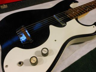 Vintage 1960 ' s Silvertone Model 1448 Electric Guitar w/ Amp in Case 5