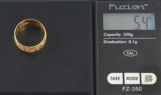 Antique Solid 18Ct Yellow Gold Flower Patterned / Embossed Wedding Ring / Band 5