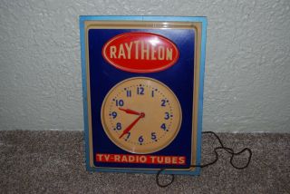 Vintage Raytheon Lighted Advertising Clock,  Tv - Radios - Tubes,  Federal Sign Co.