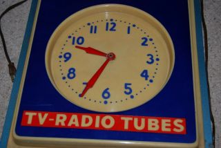Vintage Raytheon Lighted Advertising Clock,  TV - Radios - Tubes,  Federal Sign Co. 5