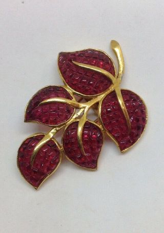 Vintage Trifari Alfred Philippe Invisibly Set Ruby Red Waffle Stone Leaf Pin 3