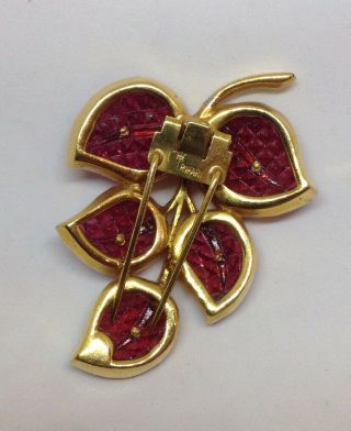 Vintage Trifari Alfred Philippe Invisibly Set Ruby Red Waffle Stone Leaf Pin 5