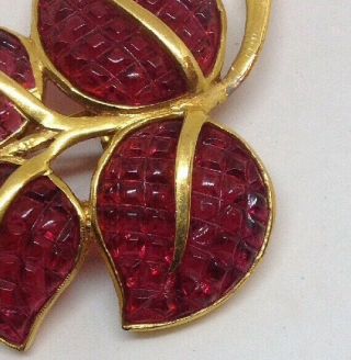 Vintage Trifari Alfred Philippe Invisibly Set Ruby Red Waffle Stone Leaf Pin 7