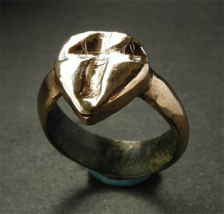 ANCIENT NORMAN BRONZE RING WITh CROSS ENGRAVING - wearable 2
