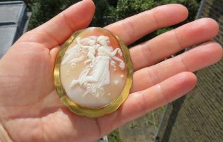 Antique 1870 Large Shell Cameo & Gold Frame of Aurora with Genius of Light 9
