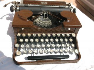 Rare Vintage 1930s Wood Grain Royal Typewriter With No Carrying Case