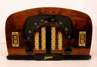 Old Antique Wood Zenith Vintage Tube Radio - Restored Art Deco Black Dial