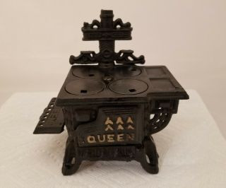 Cast Iron Queen Toy Stove Salesman Sample Miniature W Accessories Pots,  Pans Etc