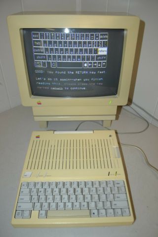 Vintage 1983 Apple llc Model A2S4100 Personal Computer ONLY (Great) 3