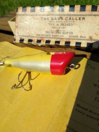 1930 ' s Vintage BASS CALLER FISHING LURE 