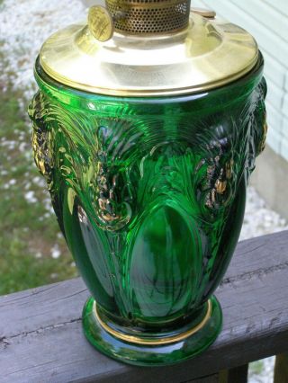 FENTON GREEN GLASS VASE LAMP WITH ALADDIN OIL POT AND VINTAGE MOD B BURNER 7