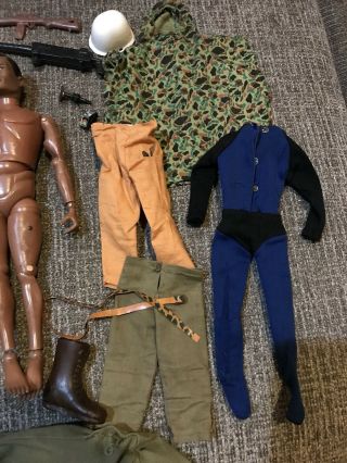 Vintage 1964 Hasbro African American GI Joe Toy Soldier Action Figure W/ Access 10