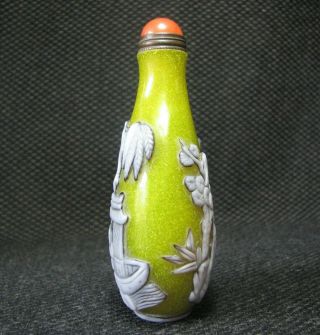 Traditional Chinese Glass Carve By Boat Design Snuff Bottle。。。，。。。 2